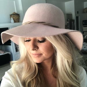 Blush pink , floppy hat